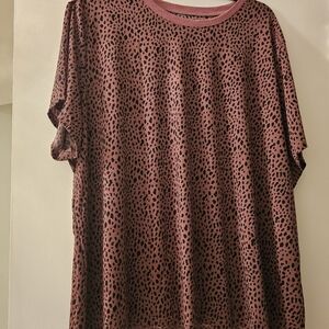 New without tags size 5X cheetah print womans top (95% Polyester 5%elastane)